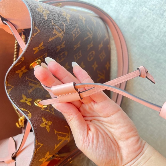 ❌SOLD❌Authentic Louis Vuitton Monogram NÉONOÉ - Picture 9 of 16